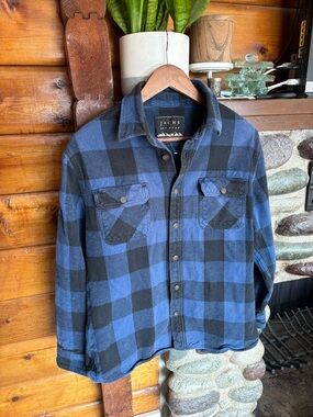 Men’s Large 100% cotton Jachs New York Buffalo Plaid Flannel button up Shirt